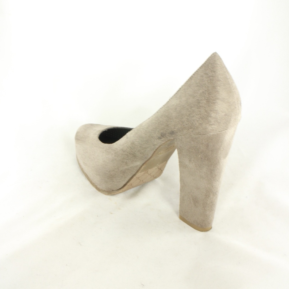 LIKE NEW CANDIES Gray Block Heel Pumps - Picture 5 of 8